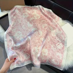 Elegant 27.56inch Floral Print 70cm Square Beach Satin Scarf Casual Elegant Thin Breathable Neck Women Head Wrap Hair Scarves