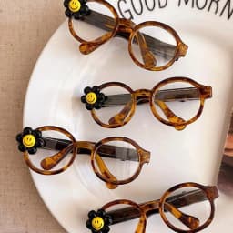 1PC Cute Mini Glasses Hair Clips with Smile Face, Trendy Hair Accessories for Women, Unique Hair Decor