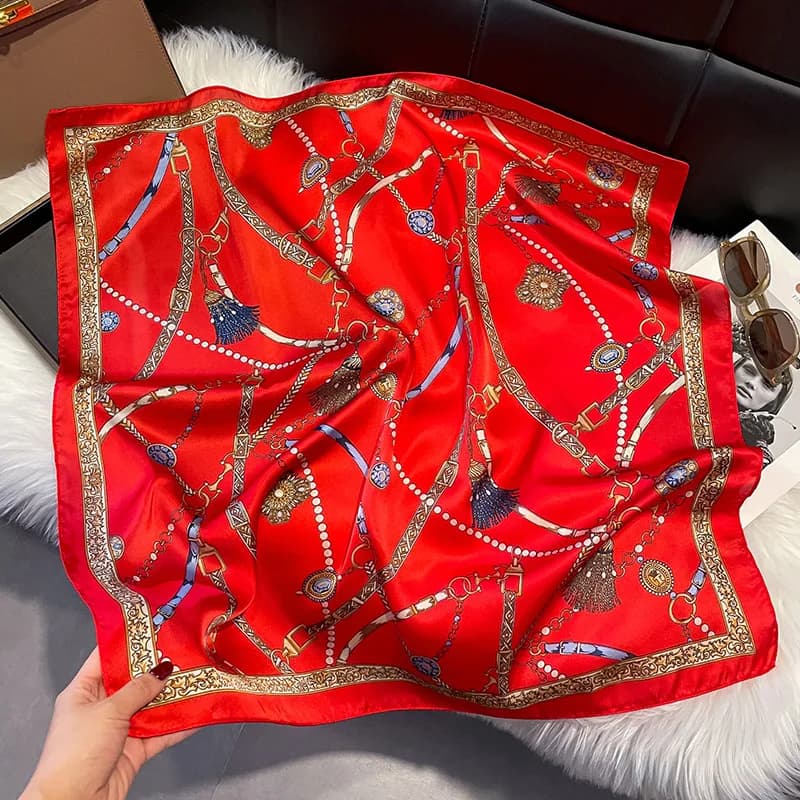 Luxury Print Chain Neck Tie Shawl 2025 Silk Square Scarf Women Wraps Female 70cm Hair Hand Wrist Headkercheif Hijab Bandana