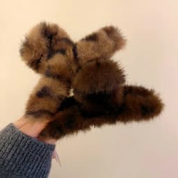 Warm Leopard Print Plush Acrylic Hair Claw Clips for Women Winter Vvintage Daily Party Updo Ponytail Holder Accessories M