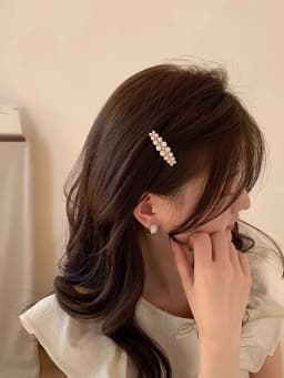 Korean Style Side Pearl Bangs Hair Clip for Women, Forehead Clip Hair Accessory, Internet Celebrity 2025 New Model, High-End Sid