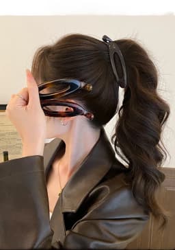 New high-end feel high ponytail simple banana clip acrylic hair clip for women, back-of-the-head vertical clip