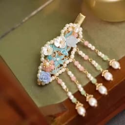 High-End and Exquisite Side Hairpins for Short Hair, Ear-Side Clips, Traditional Style Hairpins with Tassels and Pearls, Paired Together