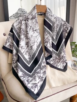Luxury 90*90cm Square Silk Scarf For Women Fashion Neck Shawl Warps Elegant Neckerchief Bandanas Hijab Soft Stain Ladies Scarf