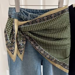 1pcs High-End Retro Fashion Triangular Binder Headcloth Women's New Niche Fashion All-Matching Scarf Jeans Belt Triangular Scarf