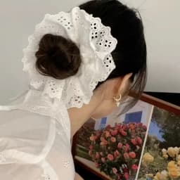 Women's Scrunchies Korean Super Large White Lace Large Hair Band Leather Band French Vintage Lace Tie Head Rope Sweet Style Nice