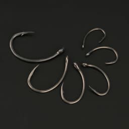 Hirisi 50/100pcs PTFE Coating Carp Fishing Hooks Steel Barbed Hooks In Box 8011 Fishing Accessories