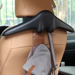 Top Soft PU Leather Car Coat Hangers for Suit Coat Jacket Back Seat Headrest Clothes Hanger Safety Handle Hanging Hook