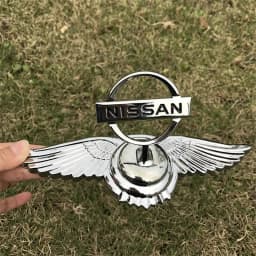 Metal Car Bonnet Sticker for Nissan Logo Altima Almera Titan Teana Leaf Qashqai Juke Note Narava Frontier Auto Hood Cover Emblem