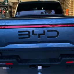Glossy Black 3D Badge Logo Sticker for BYD Shark 6 Trunk Standard Automobile Decoration Accessory