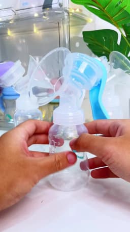 Manual Breast Pump Food Grade Silicone BPA-Free Portable Breastfeeding Milk Extractor With Soft Cushion&Gentle Suction MB7