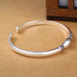 New Retro Female 925 Sterling Silver Jewelry Bracelets Opening Handshake Creative Friendship Bangles SL004