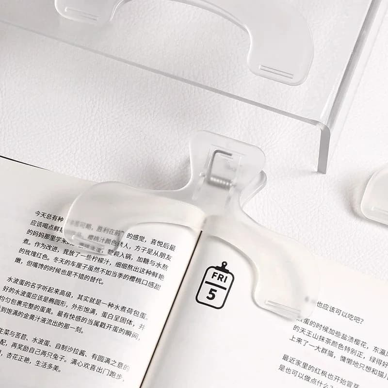 Transparent Plastic Book Clip Simple Reading Aid Fixed Book Holder Bookmarks Creative Design Practical Note Holder for Bookstore