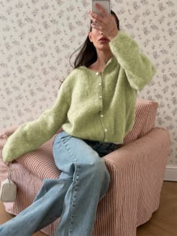 Bornladies 2026 New Lazy Style Cardigan Women's Spring and Autumn Loose Round Neck Knitted Jacket Soft Long Sleeved Sweater
