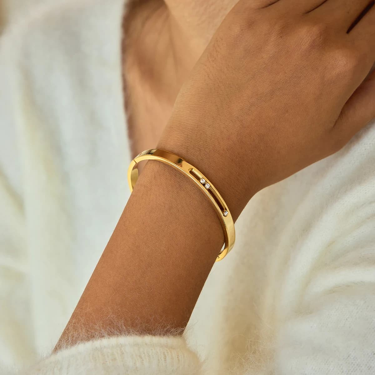 Uworld Classic 18K Plated Gold Color Removable White Rhinestone Bracelet Women Waterproof Stainless Steel Jewelry Bracelets Lady