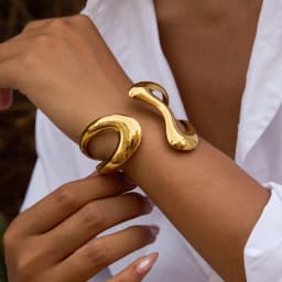 Uworld Minimalist Line Double Layered Hollow Asymmetric Wave Bracelet 18K PVD Plated High Quality Texture Charm Jewelry