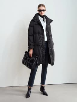 Amii 2024 Winter New Women's Velcro Loose Coat Top Warm Stand-up Collar Letter Embroidered Seal Zipper Down Jacket 12444103