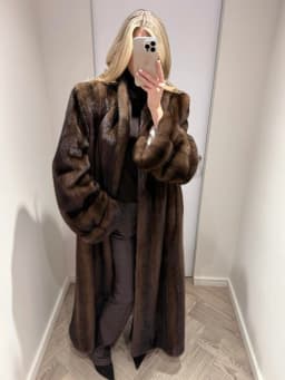 Women Color Block Faux Fur Long Coat Broad Shoulder Open Front Plush Jacket Two‑tone Luxury Winter Warm Streetwear Outerwear New
