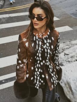 Women Faux Fur Coats Leopard Print Fur Jackets Cotton Linen Stand Collar Long Sleeves Single Breasted Slim Casual 2026 Winter