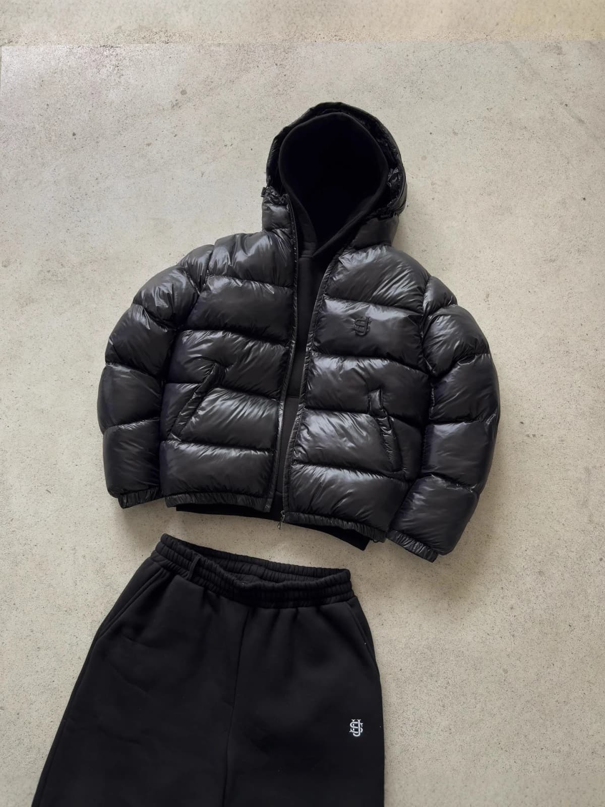 Y2K Baddie Women Short Glossy Black Puffer Coat Small Embroidery Logo Hooded Cropped Bubble Jacket Warm Street Winter Outerwear