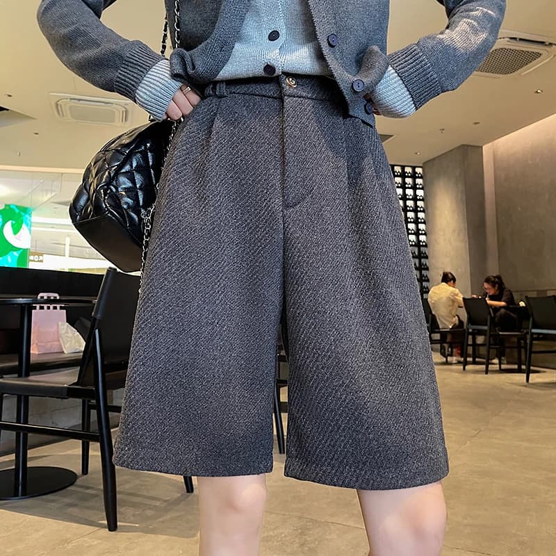 Vintage Autumn Winter Woolen Bermuda Shorts Women Elastic High Waist Loose Casual Grey Shorts Female 2025 New Pocket Shorts