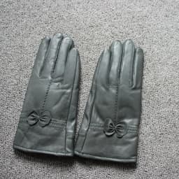 2025 women's genuine leather gloves red sheepskin gloves autumn and winter fashion female windproof gloves
