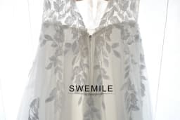 SWEMILE Fashion Aline Wedding Dresses V-neck Custom-Made Court Train Appliques Sleeveless Robe De Mariée Engagement Plus Size