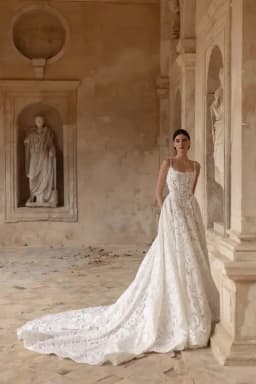 Customized Lace Wedding Dresses Spaghetti Straps Women Robe Sleeveless Bridal Gown Square Collar Vestidos Vestido De Novia