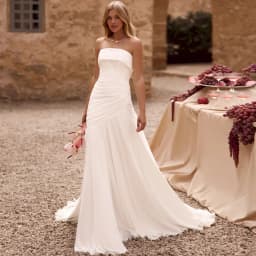 Simple Customized Chiffon Ruched Bridal Gowns Fashion Strapless Sleeveless Wedding Dress Elegant A-Line Pleats Vestido De Novia