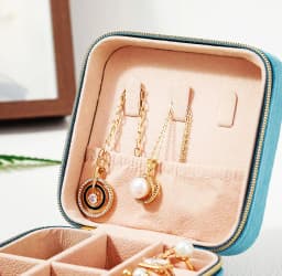 Plush Velvet Jewelry Box Necklace Ring Earrings Organizer Holder Travel Portable Zipper Square Jewelry Storage Case For Women