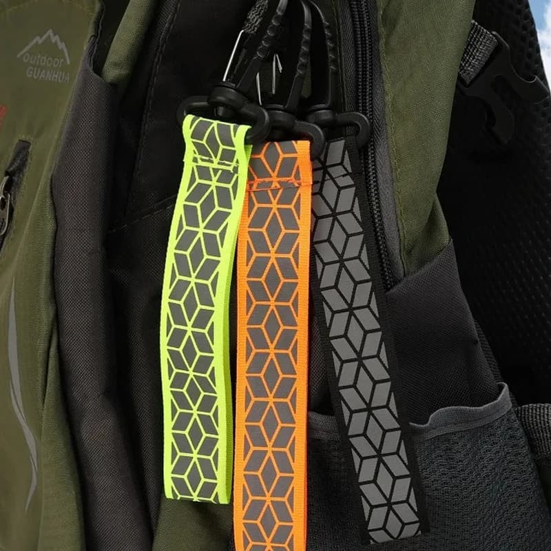 2PCS Backpack Reflective Straps Reflective Safety Keychain For Backpack Carefully Designed Safety Supplies For Camping