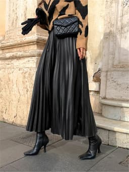 Black PU-leather Pleated Skirt New Women High Waist Fashionable All-match A-Line mi-long Skirt Female