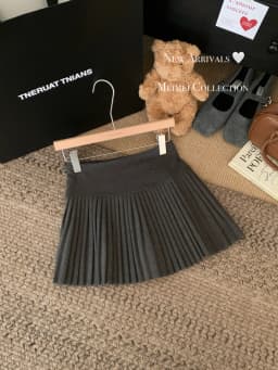 Gray High Waist Anti-Light Short Skirt Women's Autumn New Style Pure Desire Versatile Half-length Bicolor Commute Folded Skirt