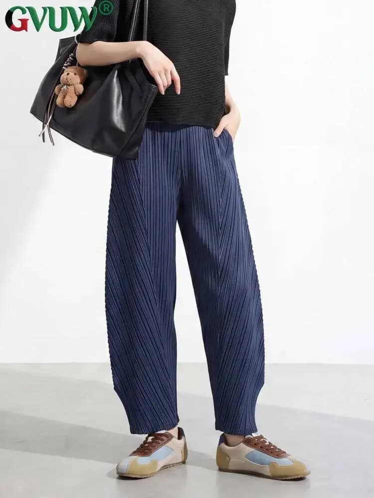 GVUW Solid Color Versatile Casual Pleated Pants Women's High Waisted Elastic Loose Straight Trousers 2026 Summer New 17S3807
