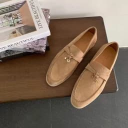 New Shoes for Man Suede Leather Casual Shoes Fashion Tassels Flat Driving Shoes Street Cool Lace-up Loafers