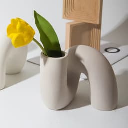 Nordic Style Ceramic Vase, Modern Art Flower Arrangement Pot Ornaments, Living Room Decor Desk Office, Interior Home Decoration