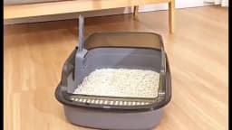P Semi-Enclosed Cat Litter Box Splashproof Kitten Toilet Tray Pet Cleaning Basin with High Sides for Indoor Use