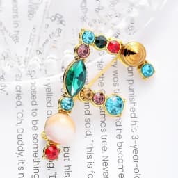 New Arrival English Letter Word Brooch Colorful Rhinestone Crystal Lapel Pins for Women Sweater Suit Brooch Party Jewelry Gifts