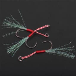 50Pcs Assist Hooks for Slow Jigging Metal Jig Barbed Hook Tying Up Fishhook With Teaser Feather Saltwater Fishing Hook Set