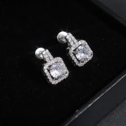 Huitan Classic Square Shape Women Stud Earring Full Paved CZ Zircon Stone Luxury Female Wedding Earring Jewelry New Arrival Item