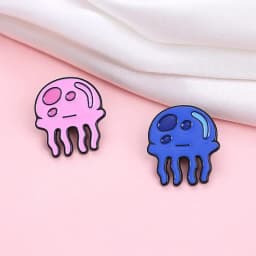 Kawaii Jellyfish Metal Badges Blue Pink Cartoon Jellyfish Animal Brooches Clothing Bag Shirt Ornaments