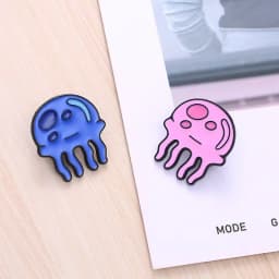 Kawaii Jellyfish Metal Badges Blue Pink Cartoon Jellyfish Animal Brooches Clothing Bag Shirt Ornaments
