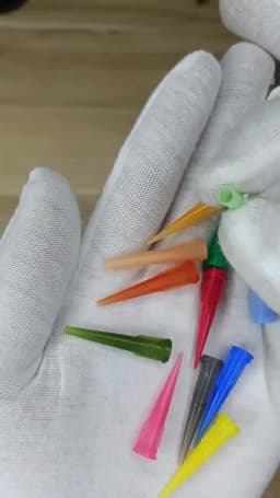 100Pcs 22G TT Plastic Tapered Pinhead Liquid Dispenser Needles Tip Blue Plastic Gle Needle, for Refilling Glue Fluid