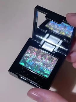 Coldnwild Chameleon Gradient Eyeshadow Highlighter Palette Waterproof Long-Lasting,Easy To Blend,Duochrome Shimmer Eye Makeup