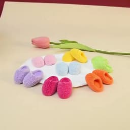 1Pair 1:6 Dollhouse Miniature Slippers Simulation Flocking Slippers Home Model Decor Toy Doll House Accessories